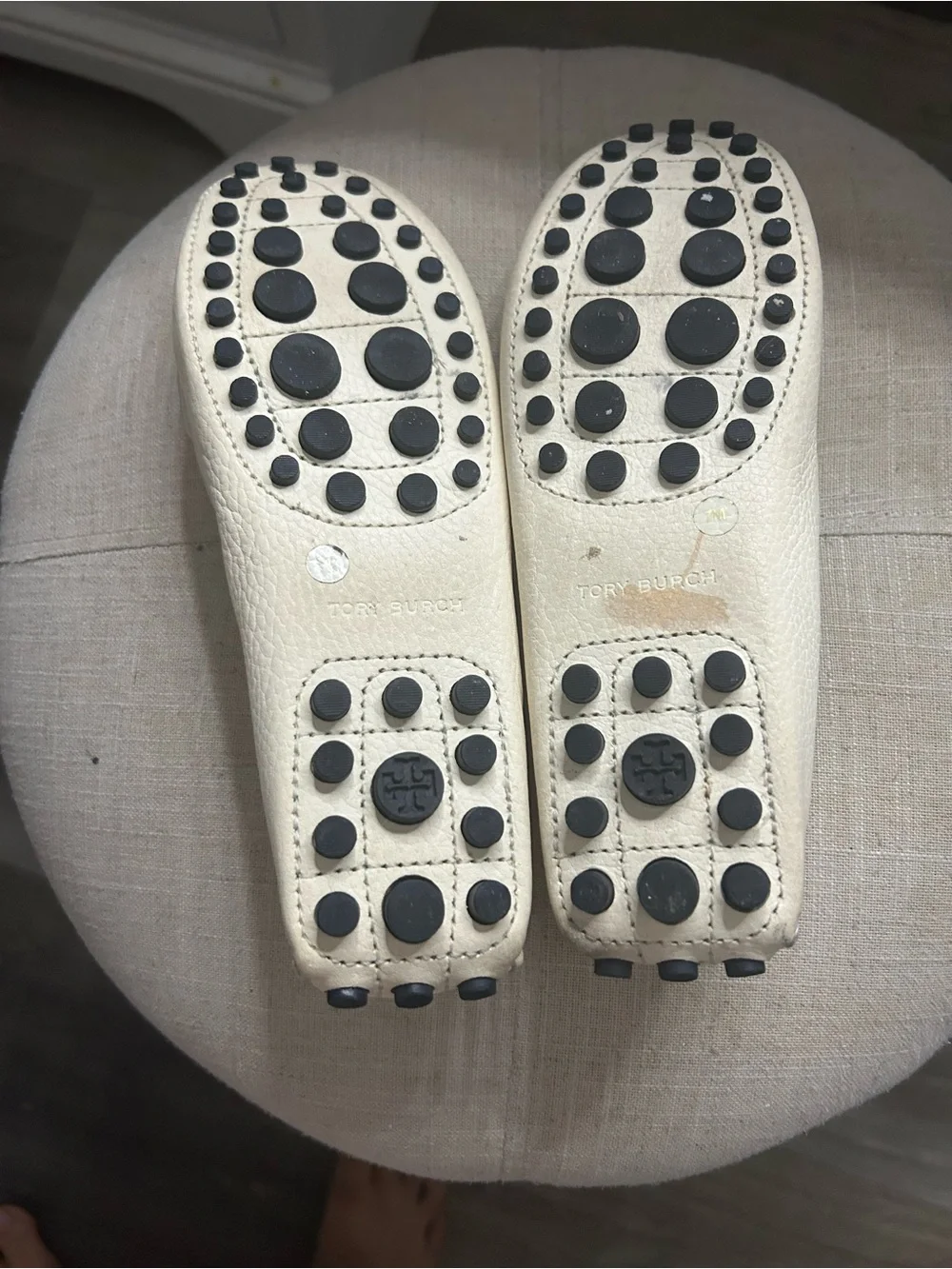 Tory Burch Cream Pebbled Leather Loafers with Gold Logo